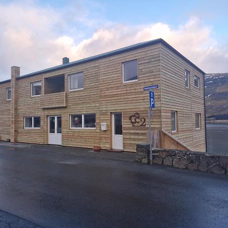 Guesthouse Hugo Sørvágur المظهر الخارجي الصورة
